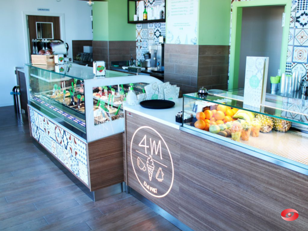 Gelateria 4M – Trani: arredamento realizzato da Zingrillo.com