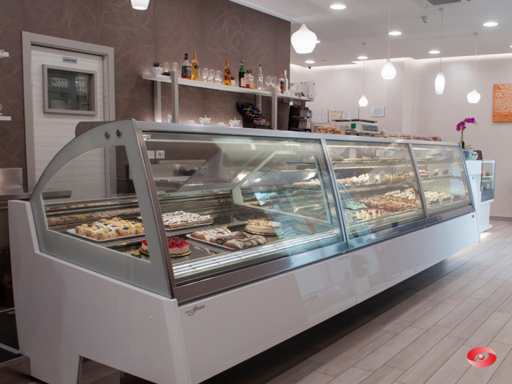La bottega del babà – Barletta: arredamento realizzato da Zingrillo.com, foto 3 di 6