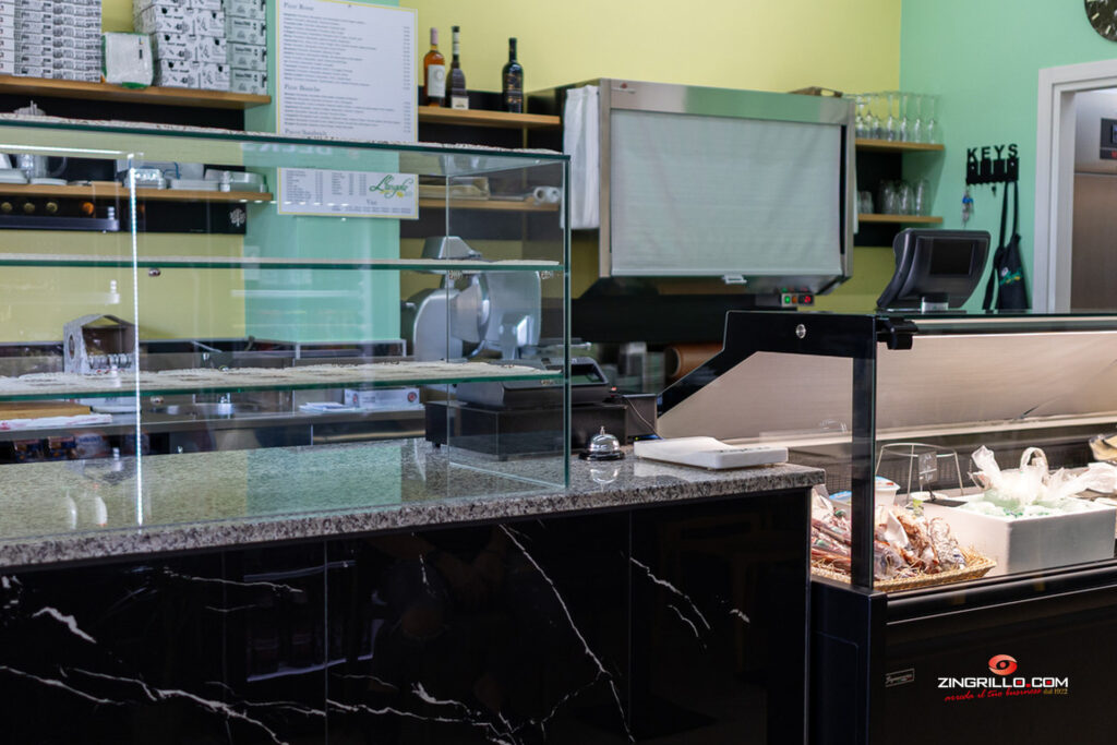 L'angolo 2.0 – Cerignola: arredamento realizzato da Zingrillo.com, foto 1 di 8